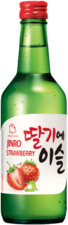 Hitejinro Chamisul Strawberry Soju Bottle 1X360ML